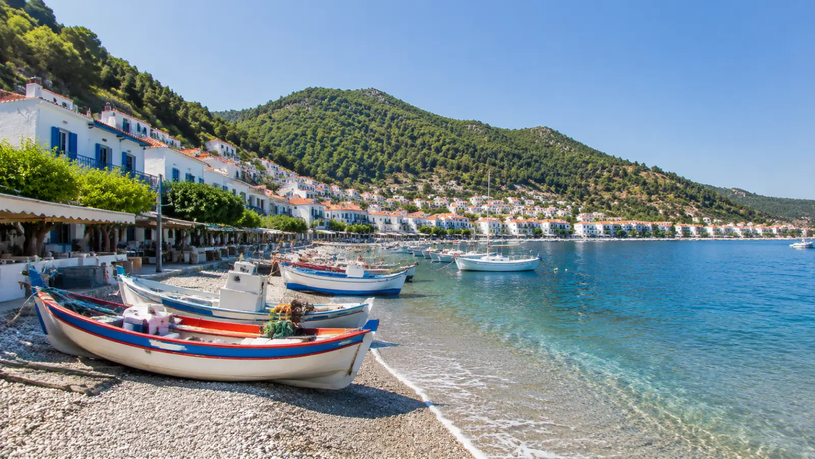 Samos'ta Nerede Kalınır: Pythagorion, Kokkari ve Vathy 2026